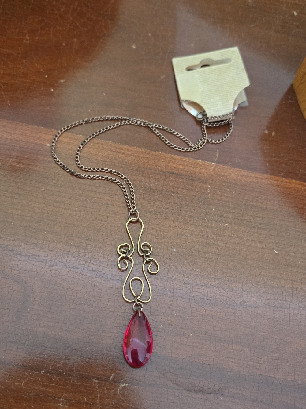 Vintage-Style Gold Tone Necklace with Red Teardrop Pendant